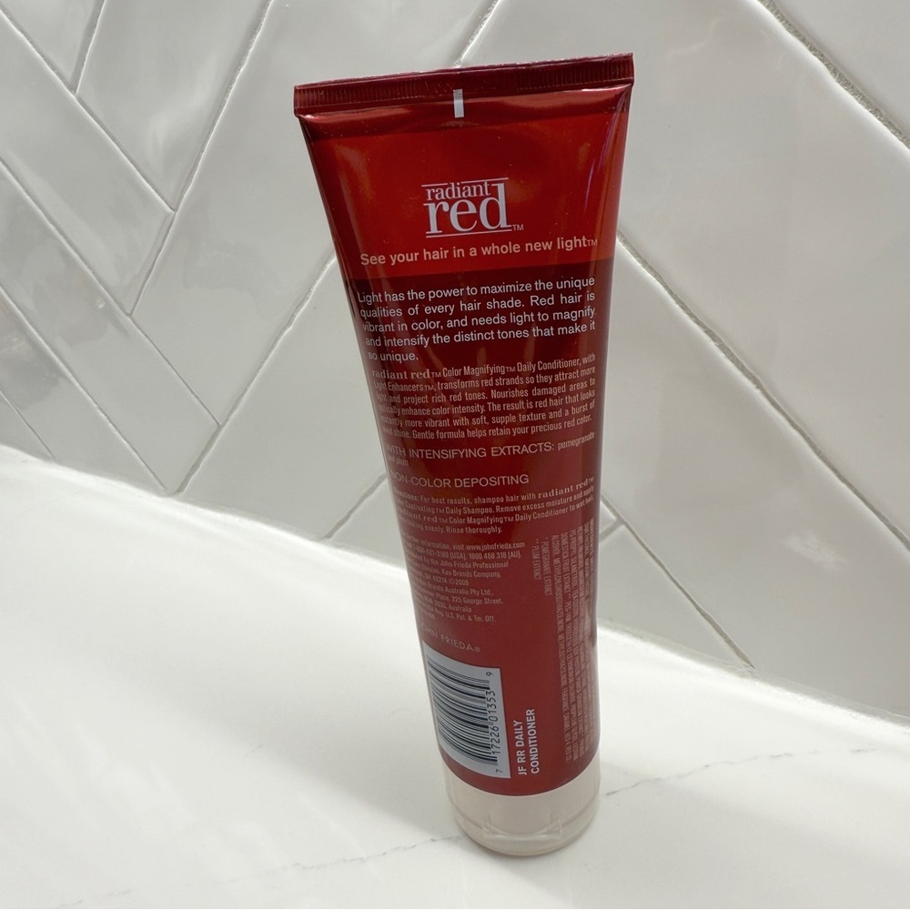 John Frieda Radiant Red Conditioner for Color Treated Hair 8.3 oz Red Hair NEW - Picture 2 of 7
